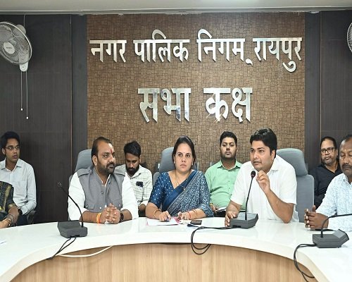 रायपुर : किसी भी घर में जलभराव ना हो, सभी जोन कमिश्नर को महापौर मीनल चौबे ने दिए आवश्यक निर्देश