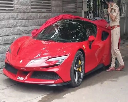 घर पर फरारी, रोड टैक्स चुराना पड़ा भारी… शख्स को फाइन के तौर पर चुकाने पड़े 1.42 करोड़