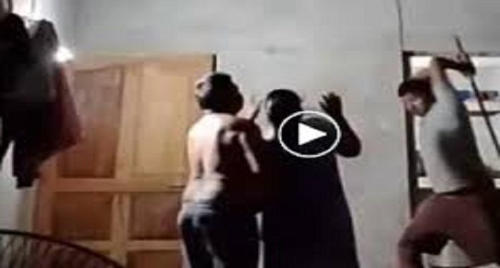 CG BREAKING: जमीन विवाद में महिला पर कुल्हाड़ी से हमला, LIVE VIDEO आया सामने, आरोपी फरार