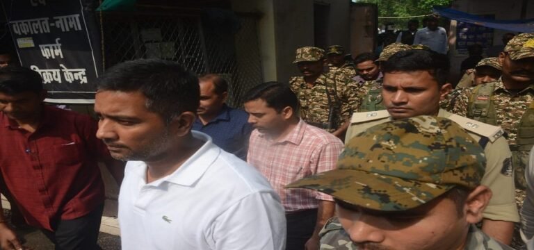 शराब घोटाला मामला : पूर्व मुख्यमंत्री भूपेश के बेटे चैतन्य बघेल को 14 दिन की न्यायिक रिमांड पर भेजा गया जेल