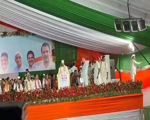 खरगे की सभा में NSUI नेताओं ने करा दी छत्तीसगढ़ कांग्रेस की फजीहत